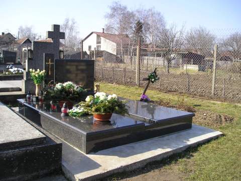 Dvojhrob z materiálu Impala TM, Veľký Kýr - Ref. č.: 258