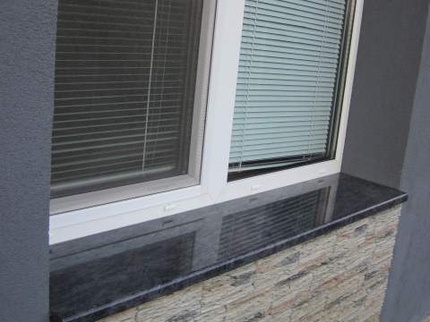 Parapety z materiálu Visag blue, Černík - Ref. č.: 137
