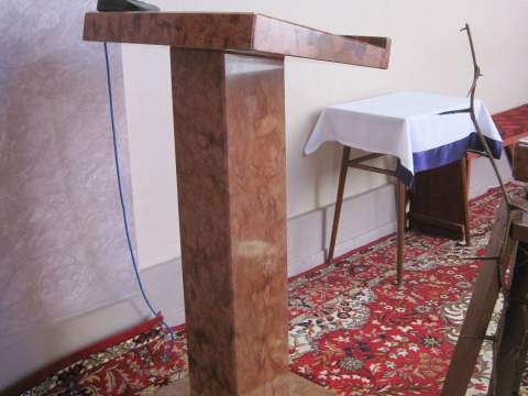 Kostol z materiálu Tardosi vápenec, Kolta - Ref. č.: 401