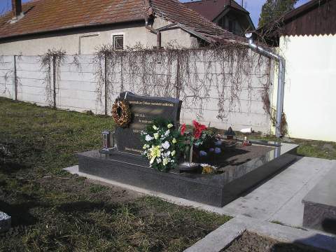 Dvojhrob, Veľký Cetín - Ref. č.: 103
