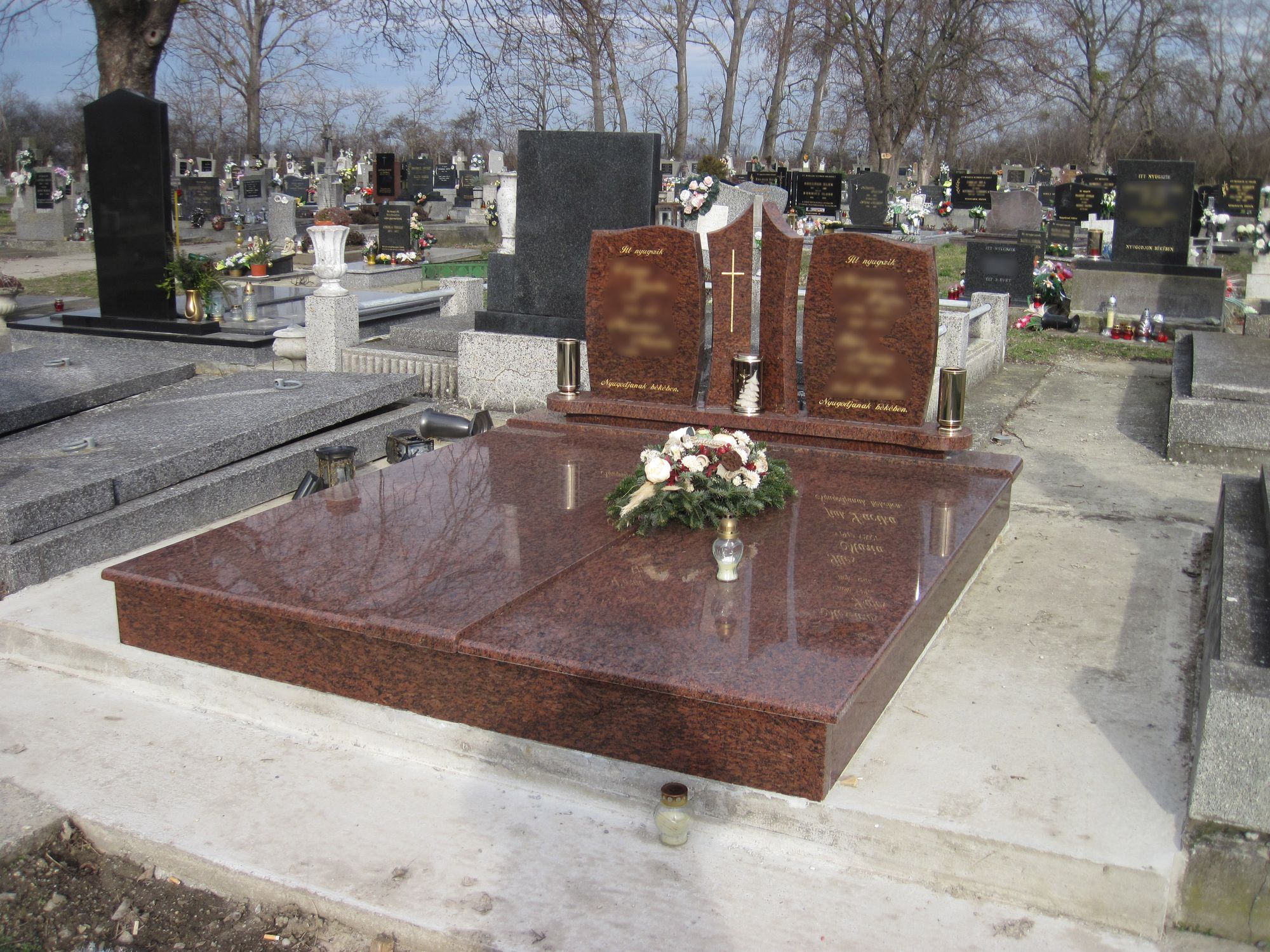 Dvojhrob z materiálu vanga